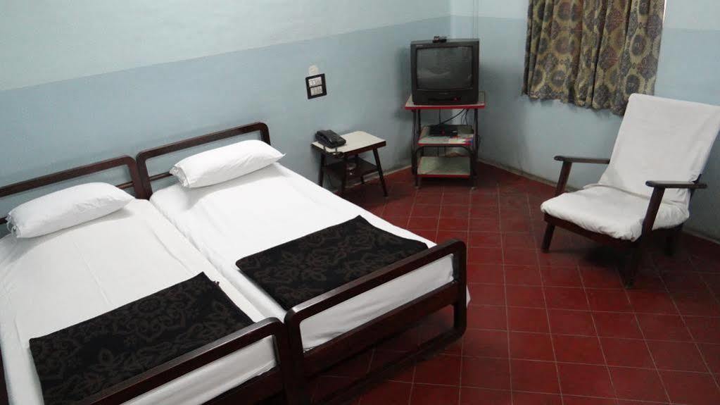 Hotel Mysore Dasaprakash Zewnętrze zdjęcie